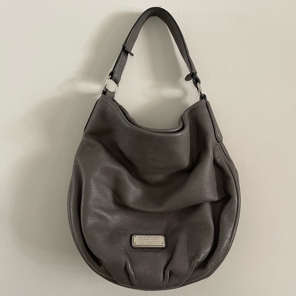 Marc By Marc Jacobs Handbags - VGUC Marc by Marc Jacobs Gray Slouchy Leather Purse